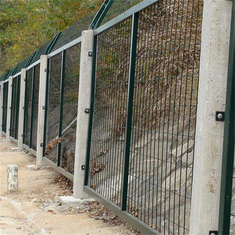 8001鐵路護(hù)欄網(wǎng)圖片1 8001鐵路護(hù)欄網(wǎng)圖片1