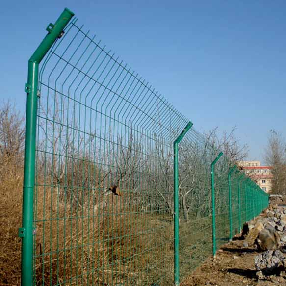 圍山鐵絲網(wǎng) 圈地護(hù)欄網(wǎng)廠家定做批發(fā)圖片1 圍山鐵絲網(wǎng) 圈地護(hù)欄網(wǎng)廠家定做批發(fā)圖片1