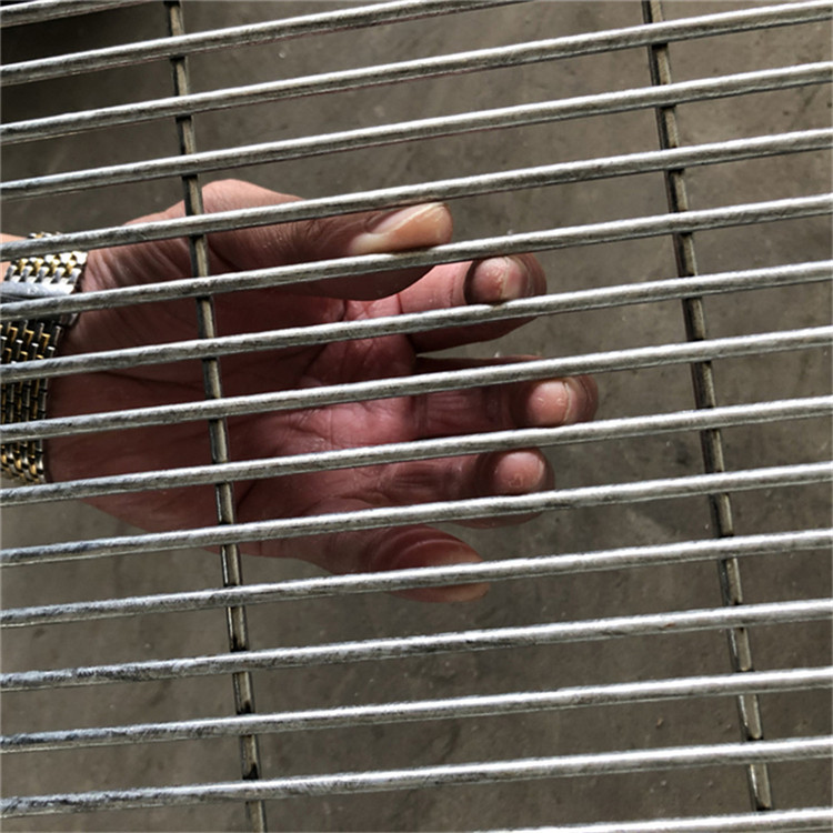 放風場通道密紋網(wǎng)圖片1