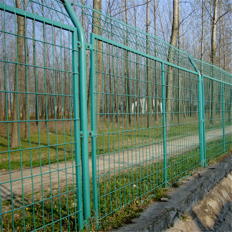 農(nóng)場(chǎng)養(yǎng)殖護(hù)欄網(wǎng)圖片1 農(nóng)場(chǎng)養(yǎng)殖護(hù)欄網(wǎng)圖片1