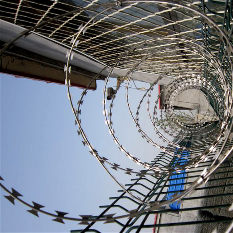 別墅防盜刀刺網(wǎng) 圖片4 別墅防盜刀刺網(wǎng) 圖片4