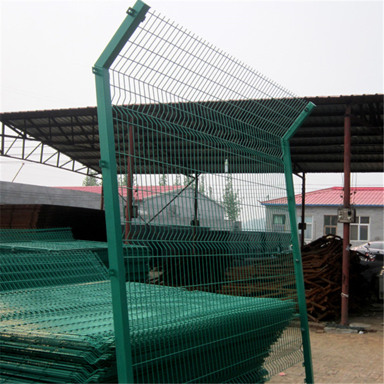 山區(qū)圍欄網(wǎng)圖片3 山區(qū)圍欄網(wǎng)圖片3