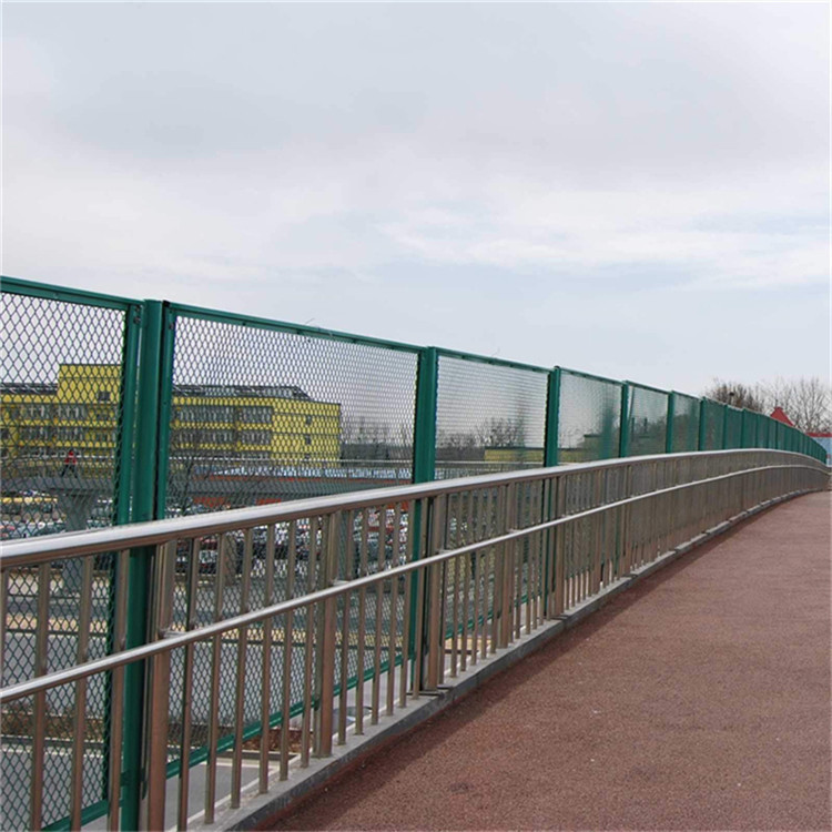 高架橋防拋網(wǎng)圖片4 高架橋防拋網(wǎng)圖片4